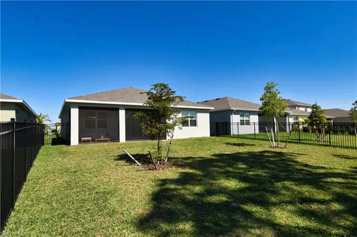 304  Spring Hill Lake  LOOP, Cape Coral, FL 33993