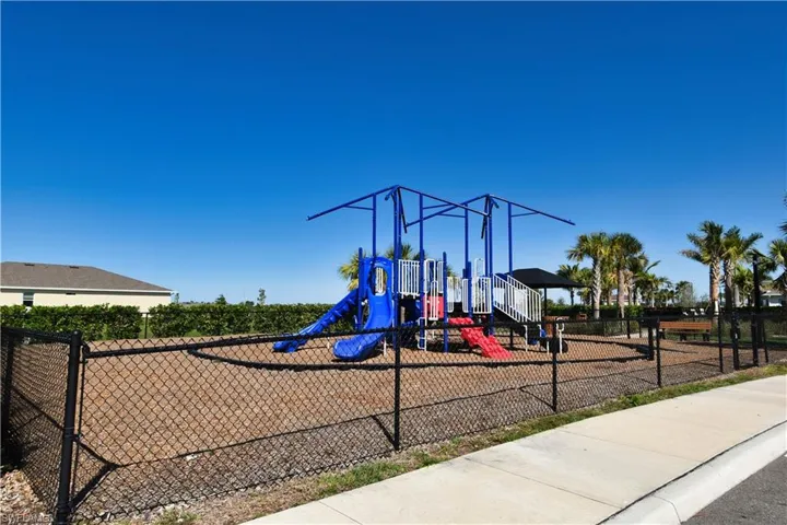 304  Spring Hill Lake  LOOP, Cape Coral, FL 33993