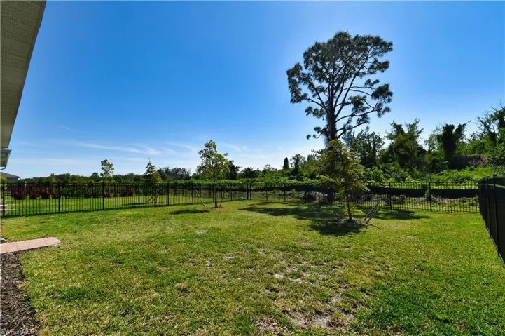 304  Spring Hill Lake  LOOP, Cape Coral, FL 33993