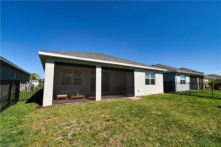 304  Spring Hill Lake  LOOP, Cape Coral, FL 33993