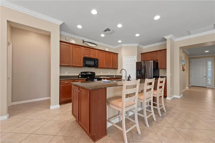 28526 Guiivere Way Bonita Springs FL 34135  - Walk in pantry