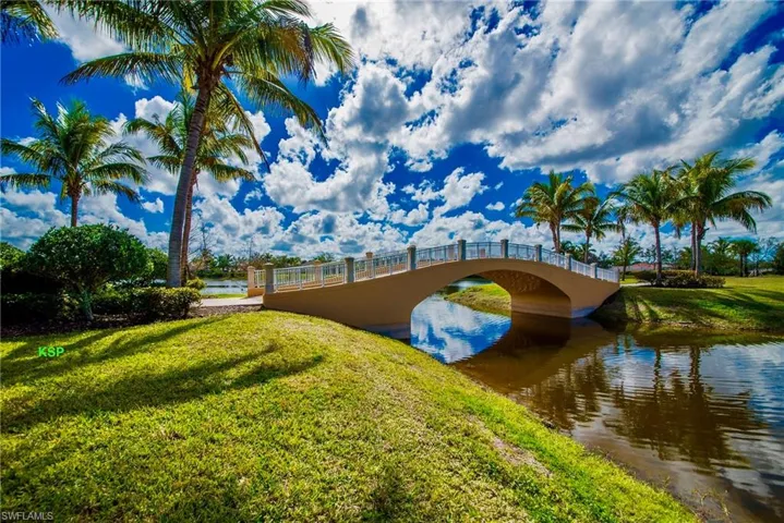 Venetian style pedestrian bridges connect streets and Riverwalks throughout the community