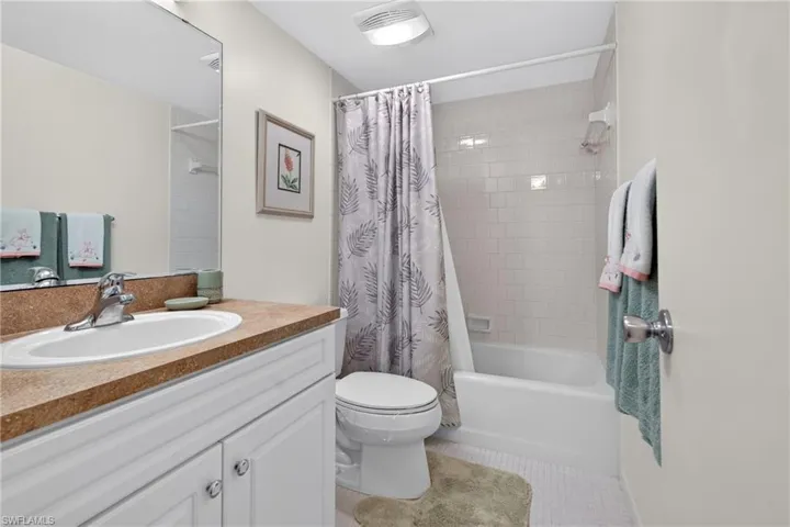 1087 Forest Lakes Dr 201, Naples, Florida 34105