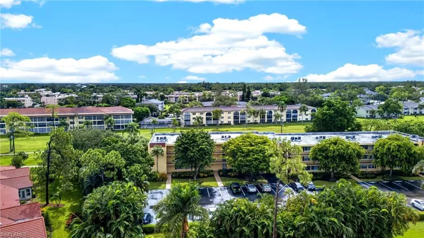 1087 Forest Lakes Dr 201, Naples, Florida 34105