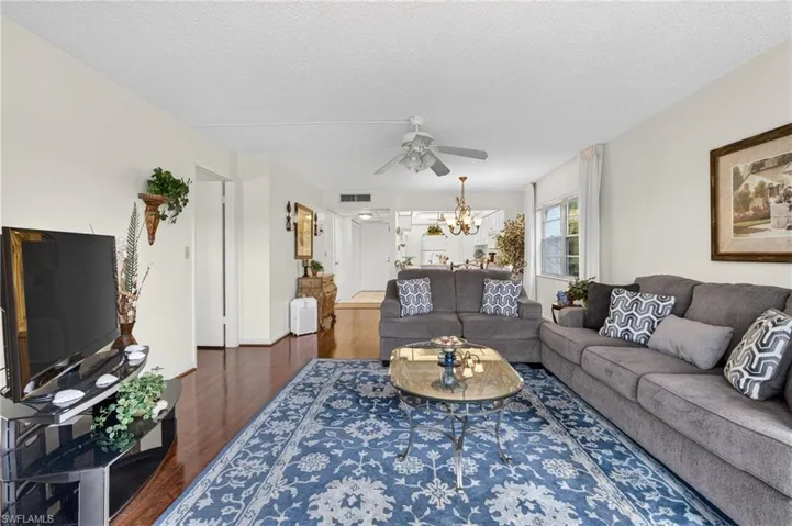 1087 Forest Lakes Dr 201, Naples, Florida 34105