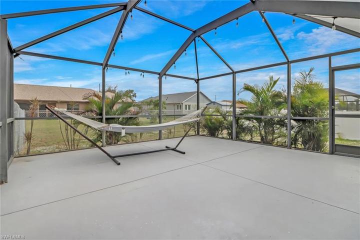 2517 SW 11th PL, CAPE CORAL FL 33914