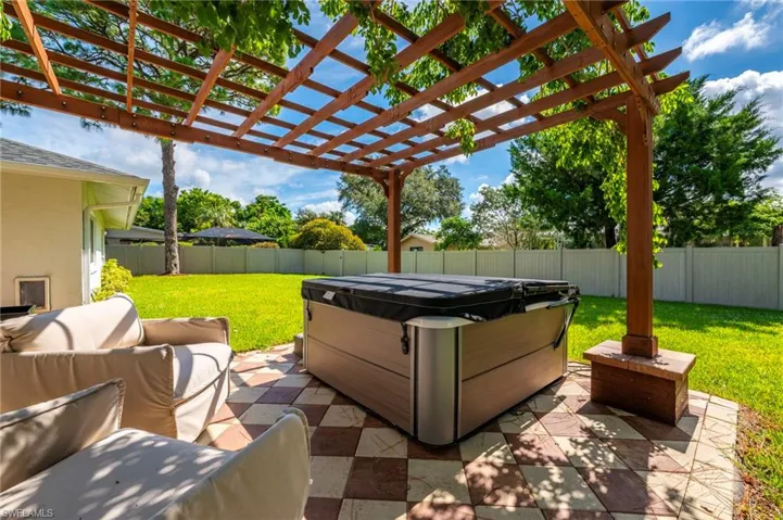 178 Westwood Dr, Naples, Florida 34110
