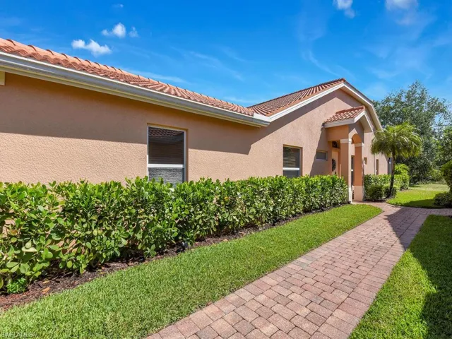 15094  Cortona  WAY, Naples, FL 34120