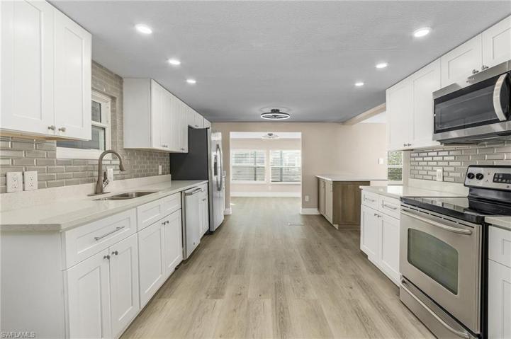3085  York  RD, St. James City, FL 33956
