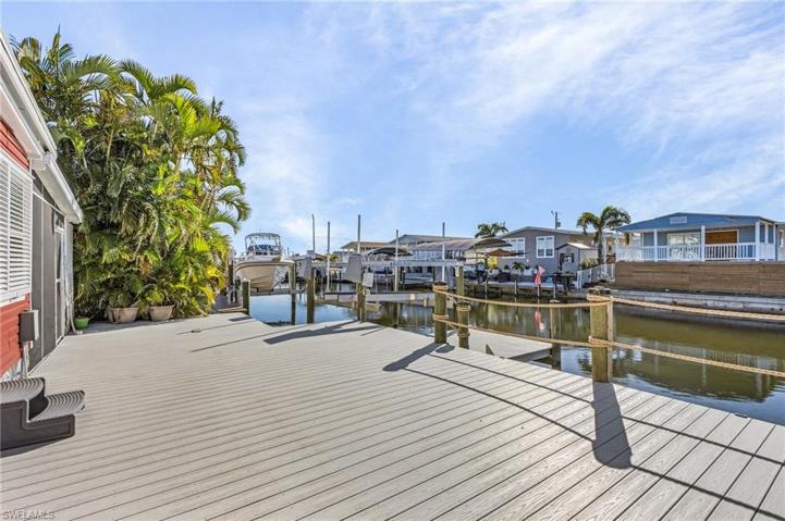 3085  York  RD, St. James City, FL 33956