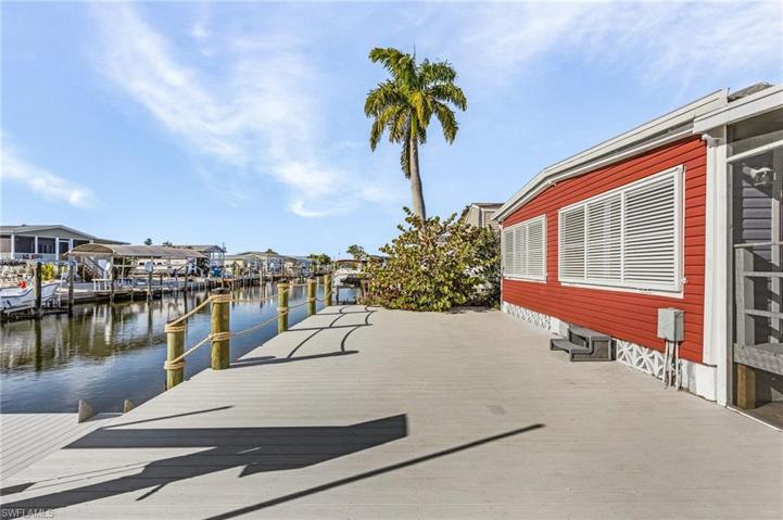 3085  York  RD, St. James City, FL 33956