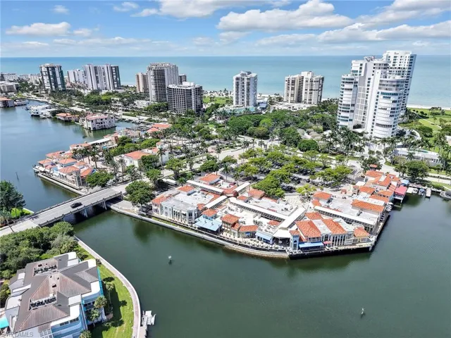 4001  Gulf Shore N BLVD, Naples, FL 34103