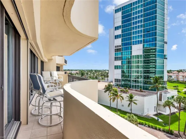4001  Gulf Shore N BLVD, Naples, FL 34103