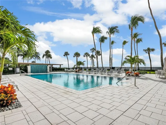 4001  Gulf Shore N BLVD, Naples, FL 34103