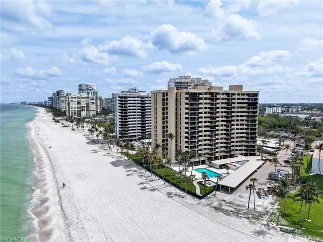 4001  Gulf Shore N BLVD, Naples, FL 34103