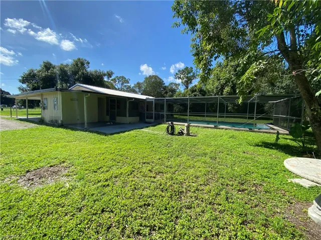 7906 Suncoast Dr, North Fort Myers, Florida 33917