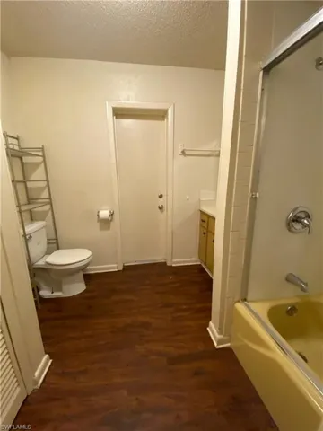 7906 Suncoast Dr, North Fort Myers, Florida 33917