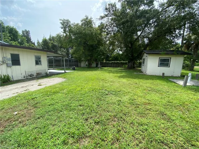 7906 Suncoast Dr, North Fort Myers, Florida 33917