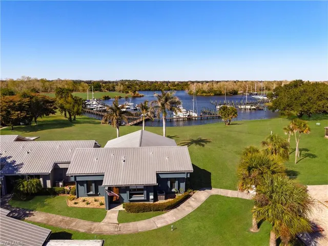 1090 River Run, LaBelle, FL 33935