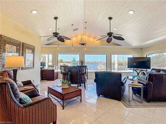 1090 River Run, LaBelle, FL 33935