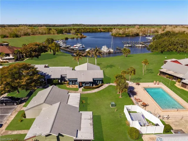 1090 River Run, LaBelle, FL 33935