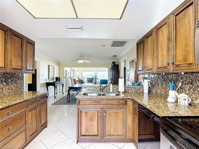 1090 River Run, LaBelle, FL 33935
