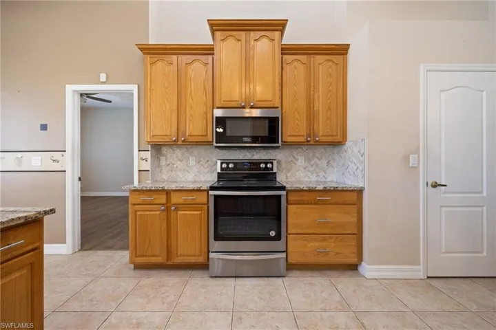 3437 Nw 18th Ter, Cape Coral, Florida 33993