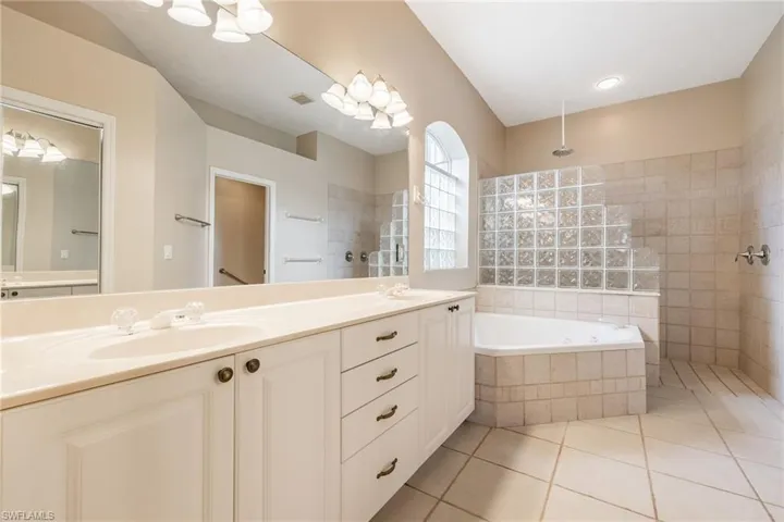 3437 Nw 18th Ter, Cape Coral, Florida 33993