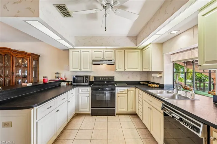 5510 SW 4th  PL, Cape Coral, FL 33914