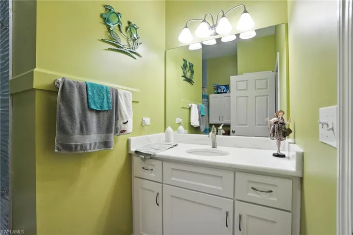 18240  Phlox  DR, Fort Myers, FL 33967