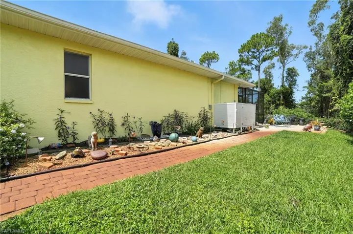 18240  Phlox  DR, Fort Myers, FL 33967