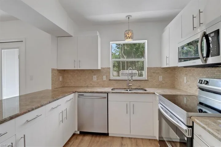 4230  11th SW AVE, Naples, FL 34116