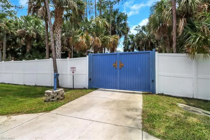 4230  11th SW AVE, Naples, FL 34116