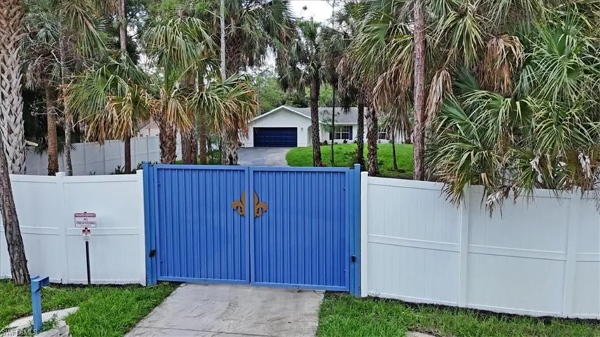 4230  11th SW AVE, Naples, FL 34116