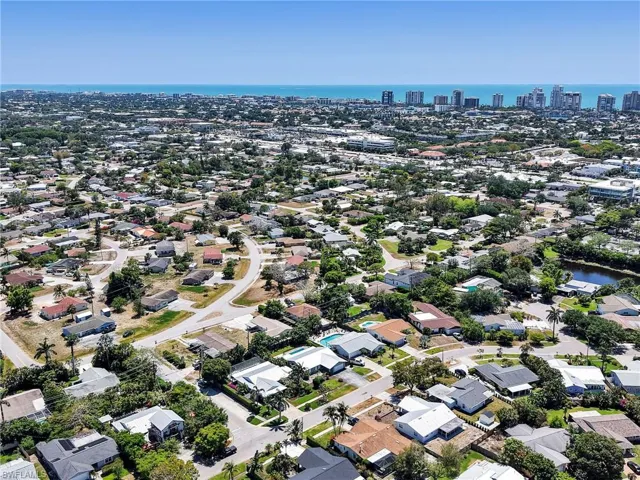1268 Lake Shore Dr, Naples, Florida 34103