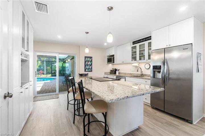 662  109th N AVE, NAPLES, FL 34108