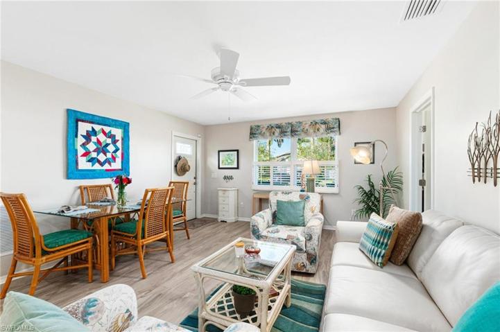 662  109th N AVE, NAPLES, FL 34108