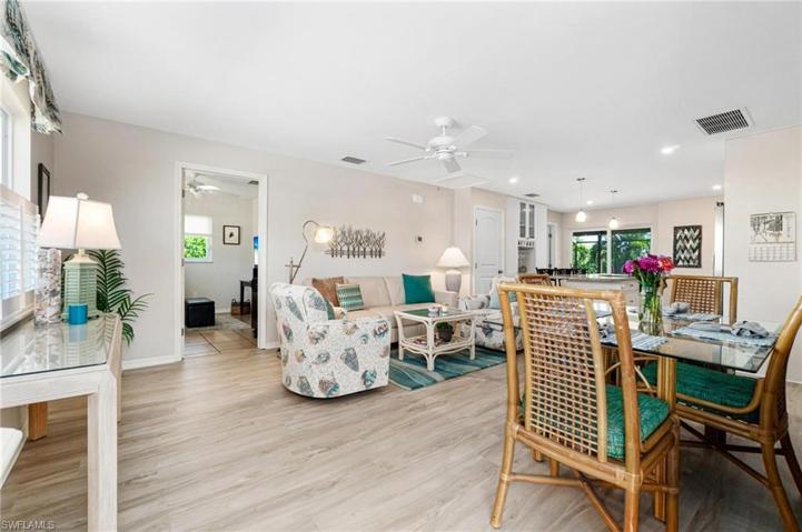 662  109th N AVE, NAPLES, FL 34108