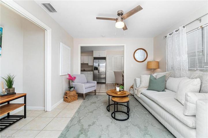 662  109th N AVE, NAPLES, FL 34108