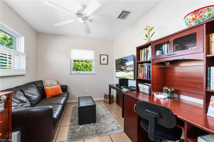 662  109th N AVE, NAPLES, FL 34108