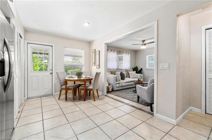 662  109th N AVE, NAPLES, FL 34108