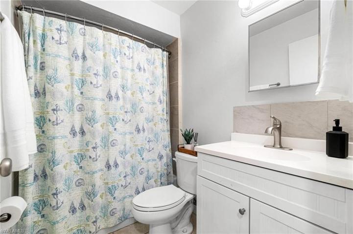 662  109th N AVE, NAPLES, FL 34108