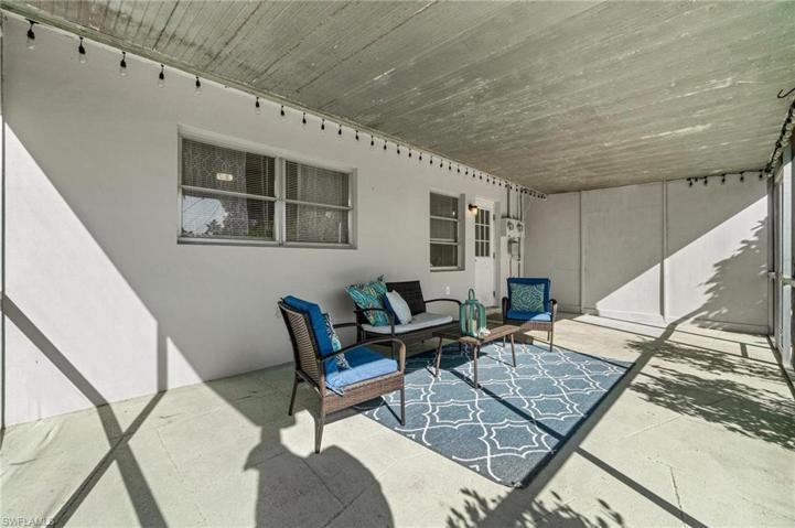 662  109th N AVE, NAPLES, FL 34108