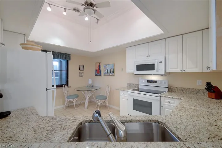 6525 Valen WAY # 201, NAPLES FL 34108