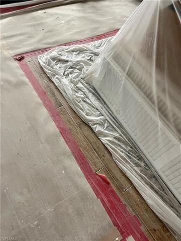 Tile like wood