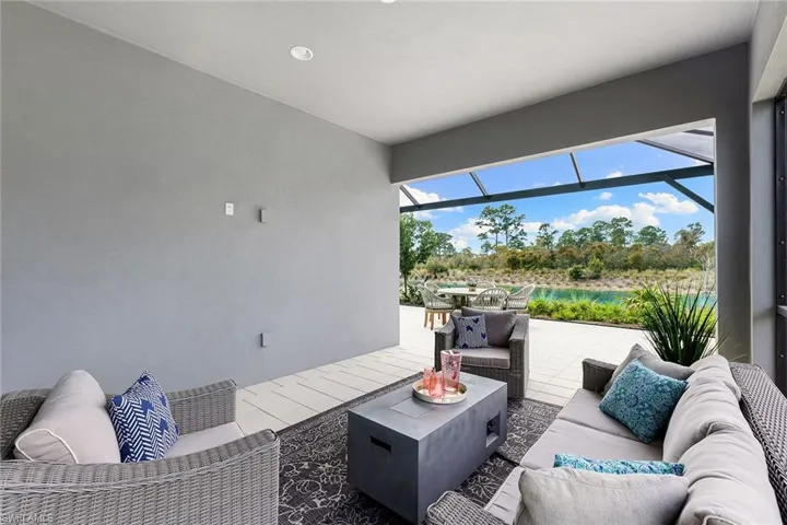 6887  Saona  CT, Naples, FL 34113