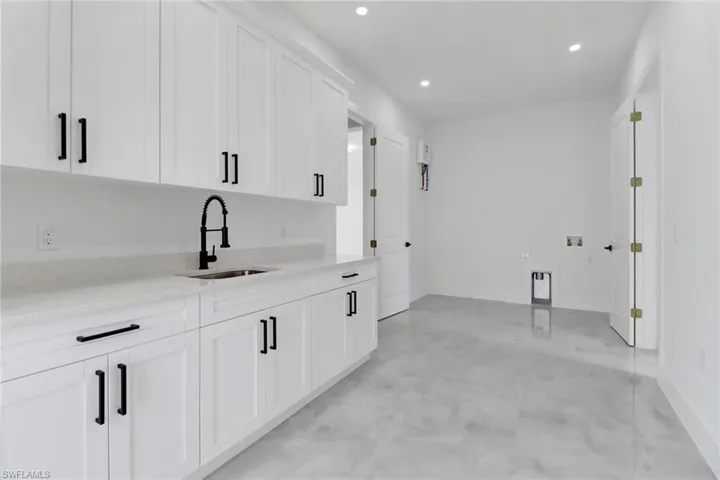 4808  14th SE AVE, Naples, FL 34117