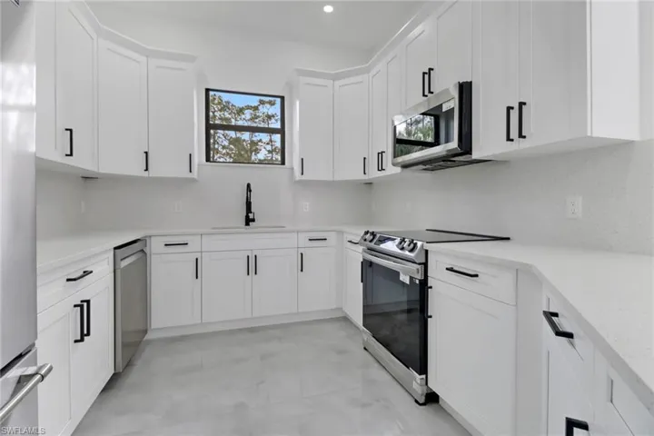 4808  14th SE AVE, Naples, FL 34117