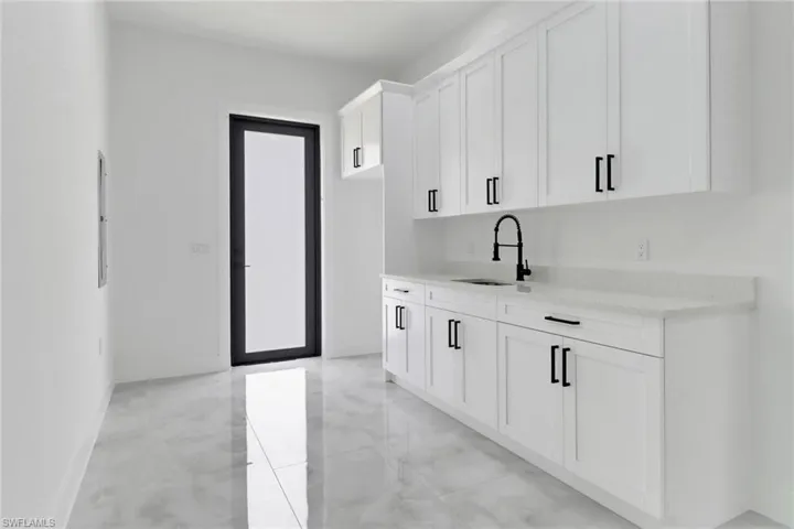 4808  14th SE AVE, Naples, FL 34117
