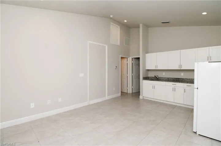 2861 Tropicana Blvd A1, Naples, Florida 34116